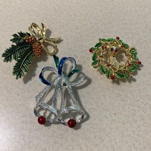 Fun Gerrys holiday pin/broach grouping (157)